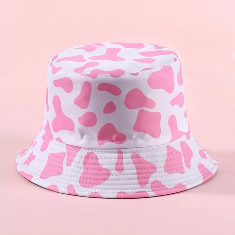 Pink Cow pattern reversible bucket hat